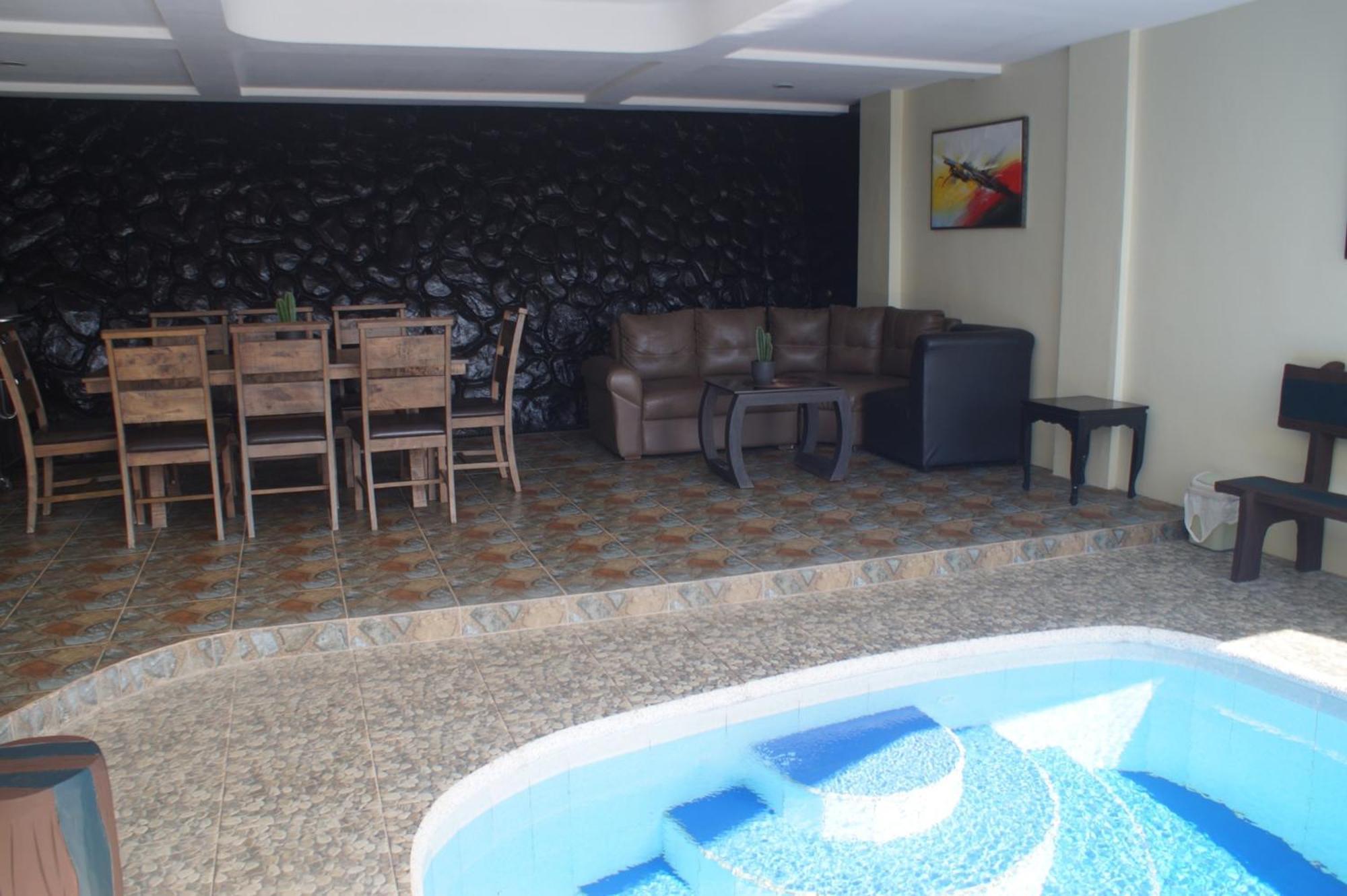 Avana Hills Tagaytay Villa Tagaytay City Exterior photo