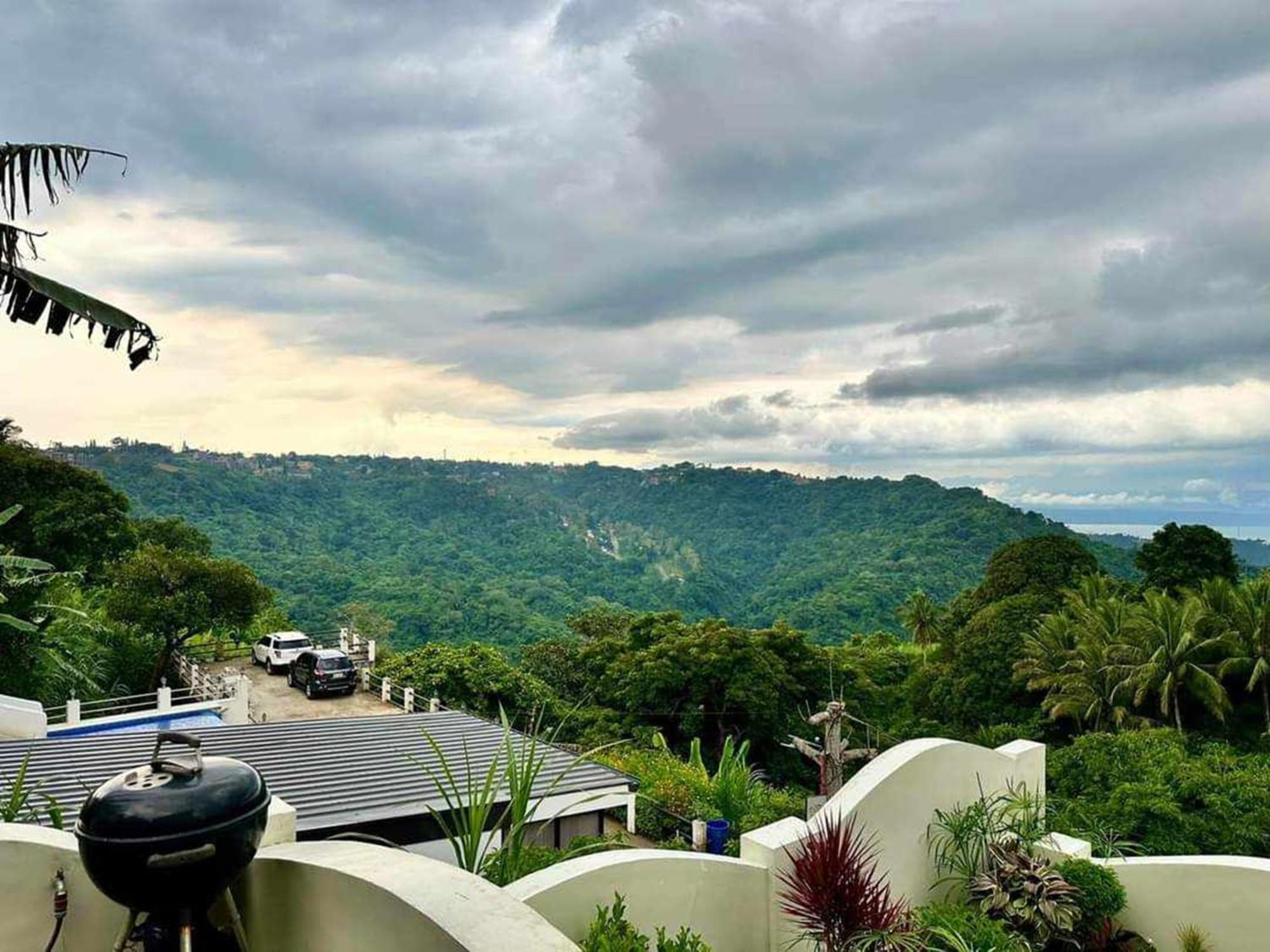 Avana Hills Tagaytay Villa Tagaytay City Exterior photo