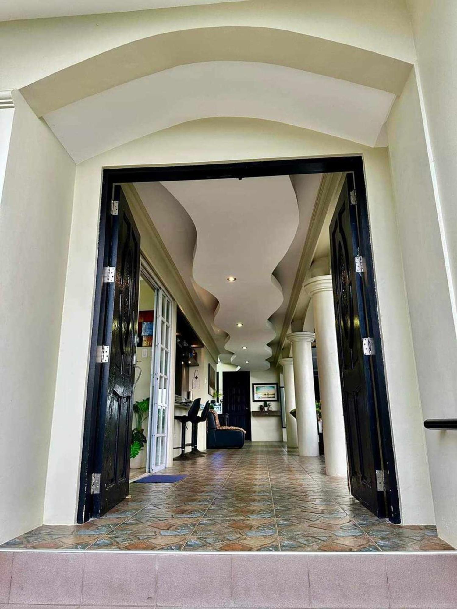 Avana Hills Tagaytay Villa Tagaytay City Exterior photo